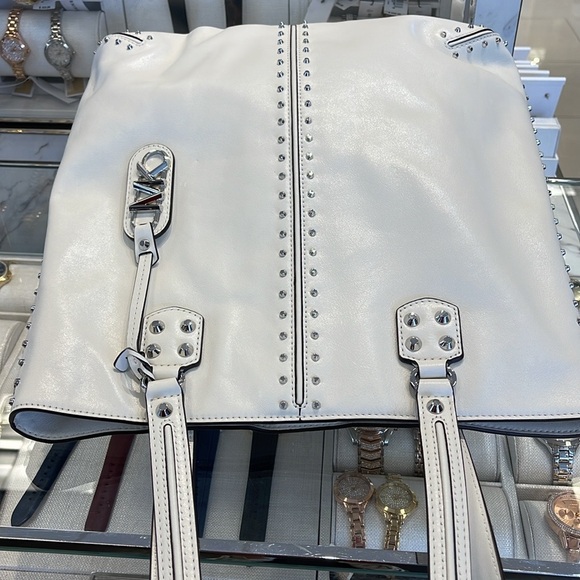 Michael Kors Astor Large Studded Leather
N/S Tote Bag Handbag Optic
NWT - Picture 7 of 16